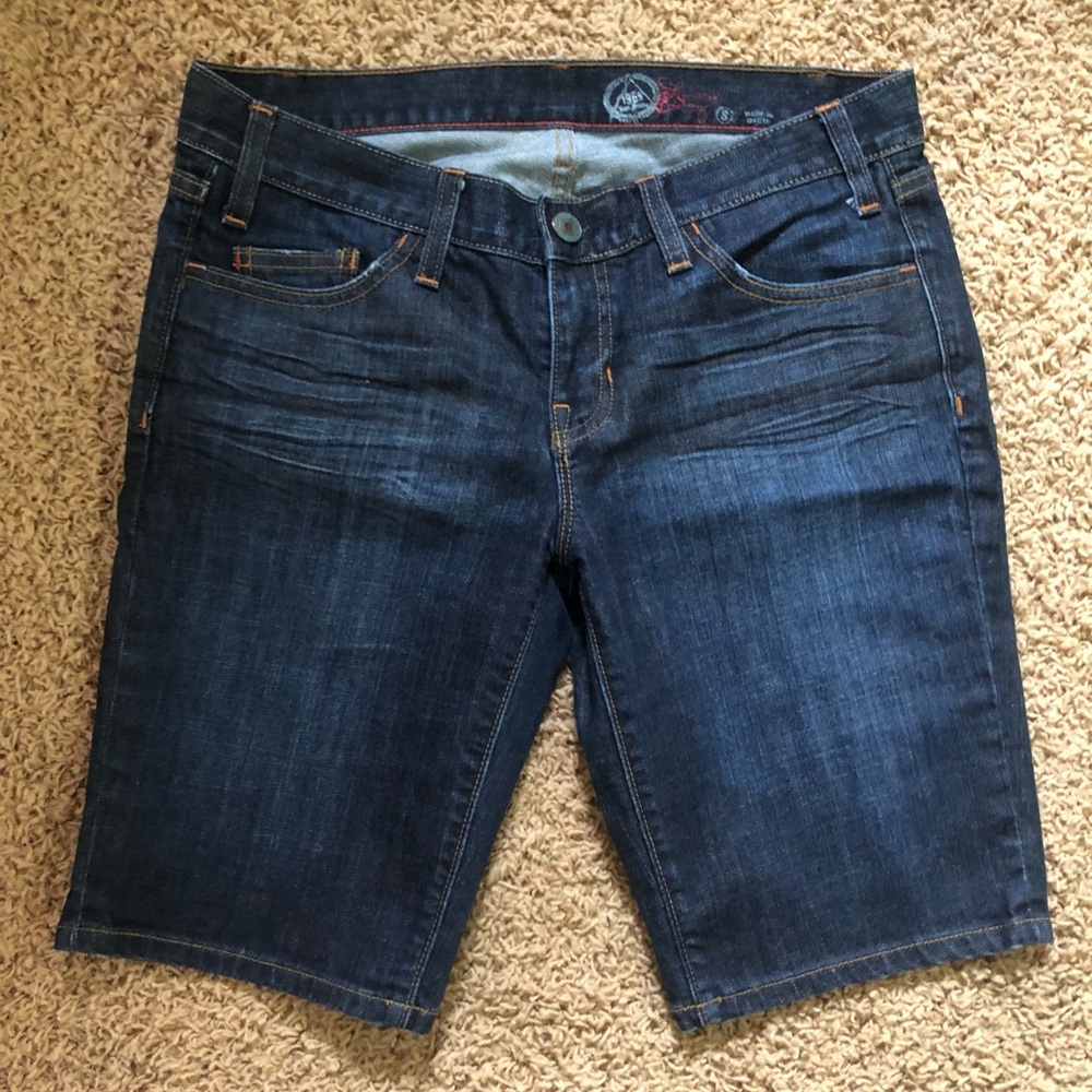 GAP 1969 Bermuda shorts size 8